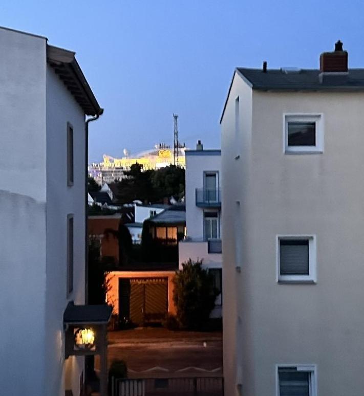 Zur Duene Warnemuende Villa Rostock Luaran gambar